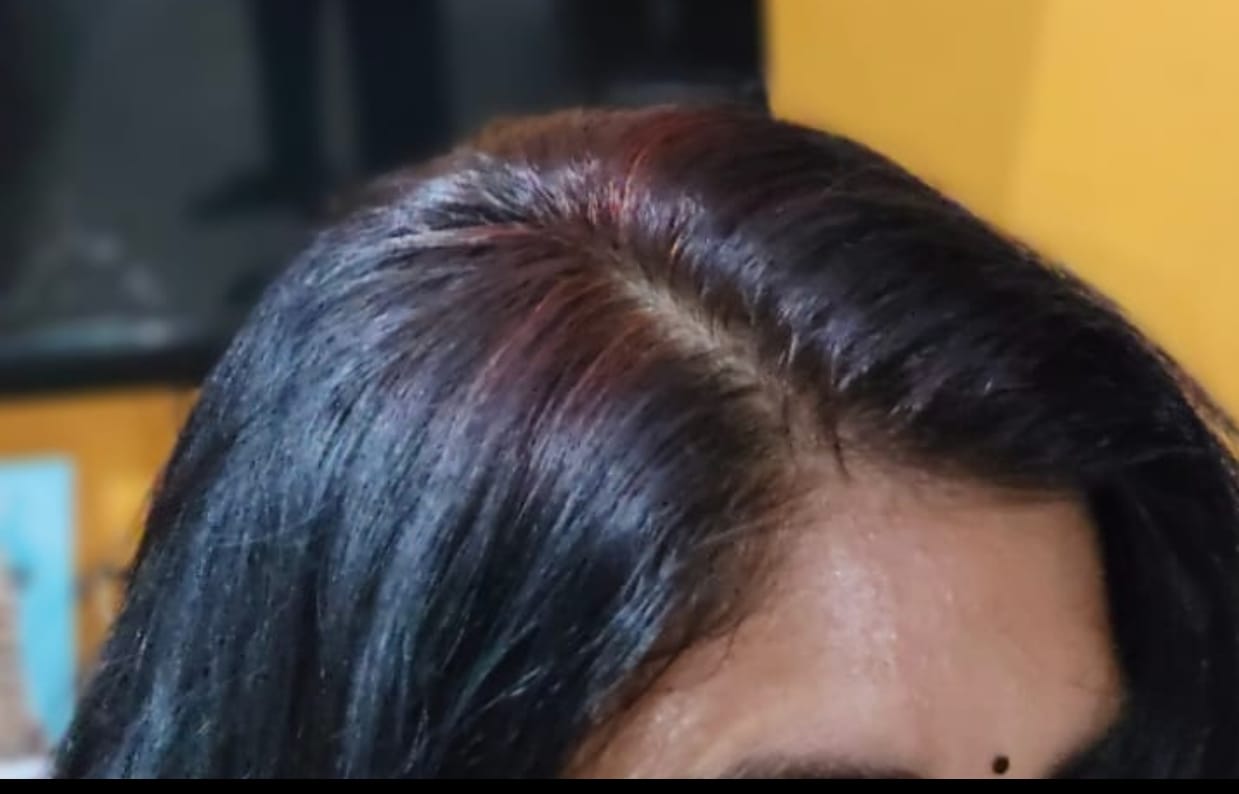 nilini burgundy hair color demo