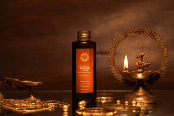 Buy Shesha Ayurveda Nalpamaradi Thailam Skin Brightening and De-Tanning Oil 200ml